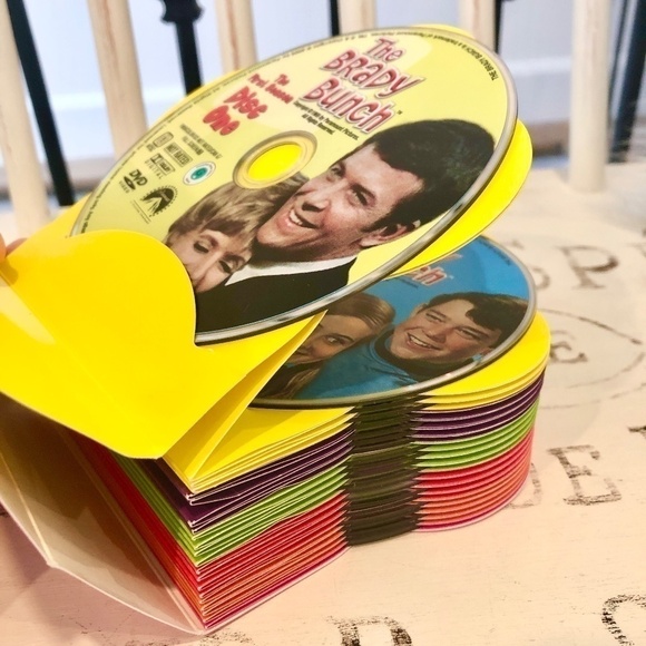 BRADY Bunch, Complete TV Series, From 1969-74, DVD Box, 21 Discs, Good Condition - Picture 6 of 16